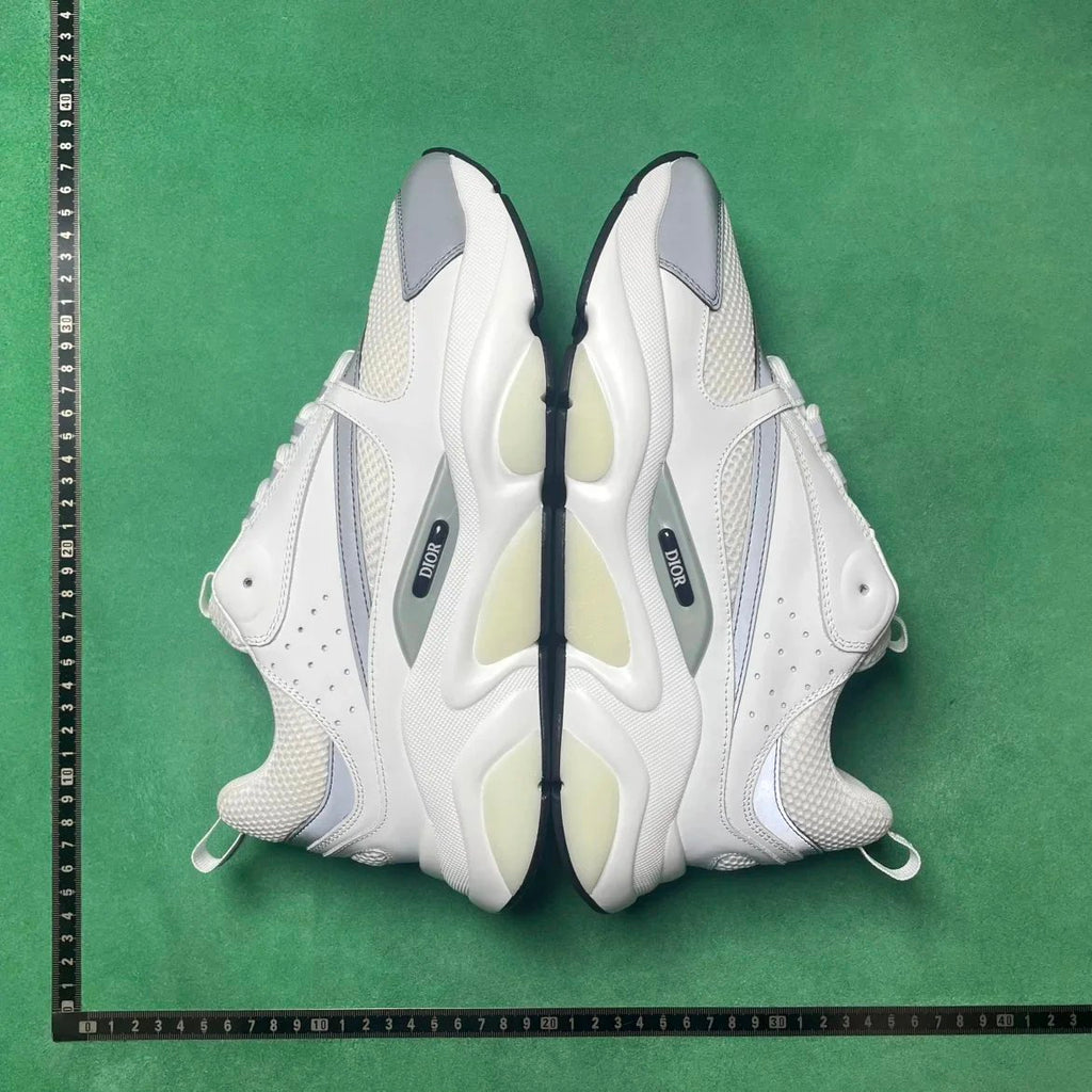 QG8 B22 Leather