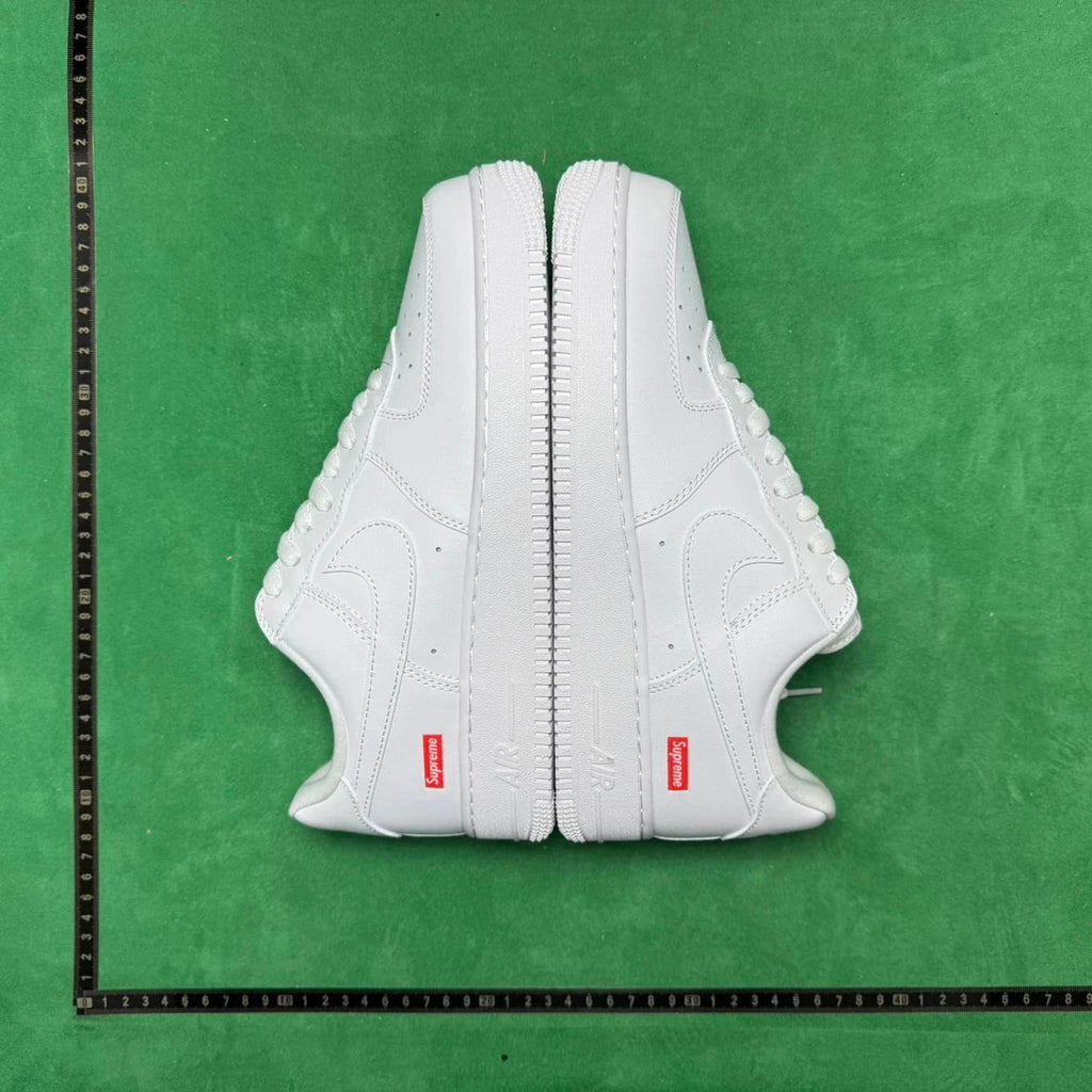 af1s supreme +more