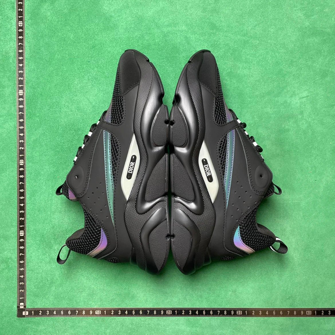 QG8 B22 Leather